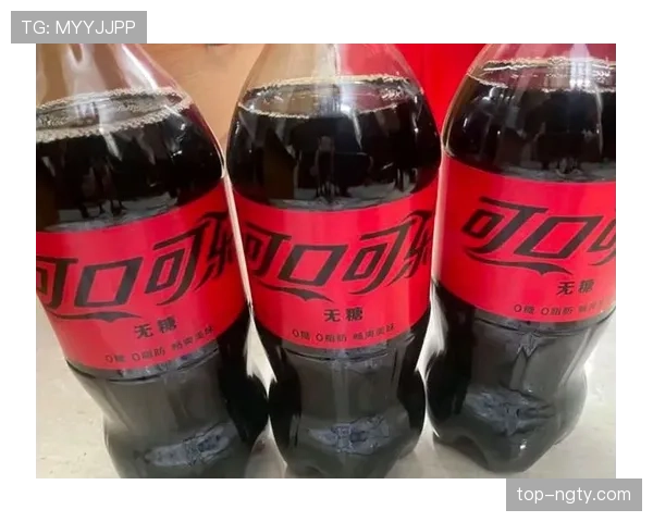 孙兴慜家冰箱里只有鸡胸肉和水，连瓶可乐都找不到